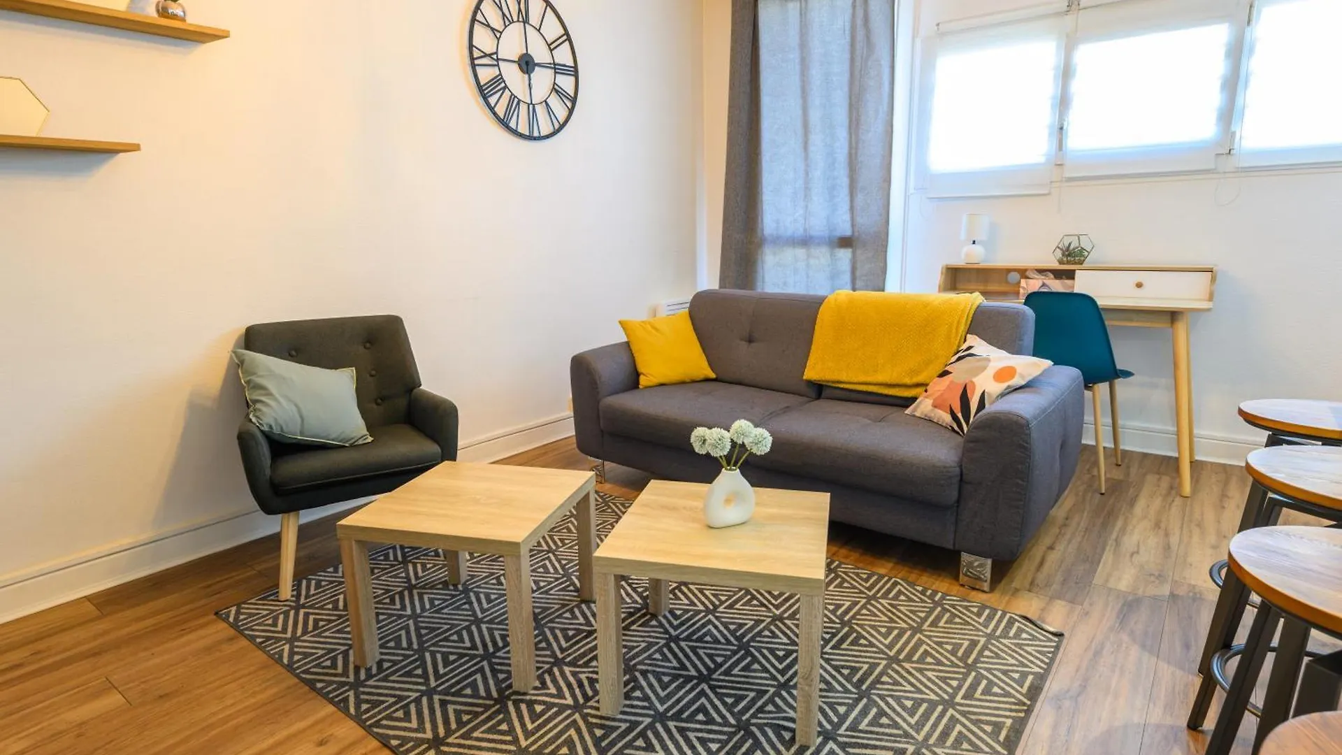 Апартаменты Grand Appartement Avec Balcon Hyper - Centre Тарб Франция