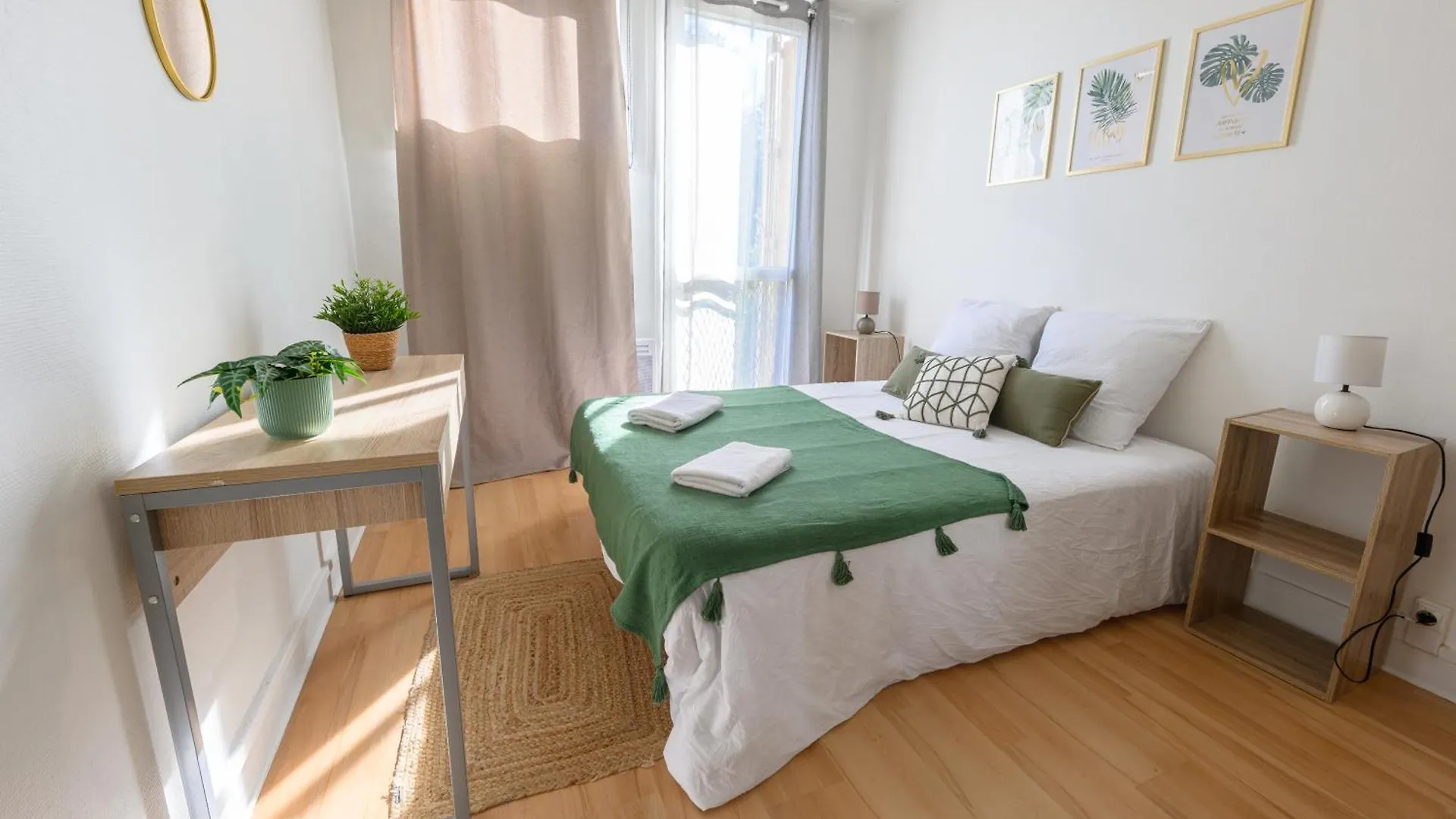 Апартаменты Grand Appartement Avec Balcon Hyper - Centre Тарб Франция