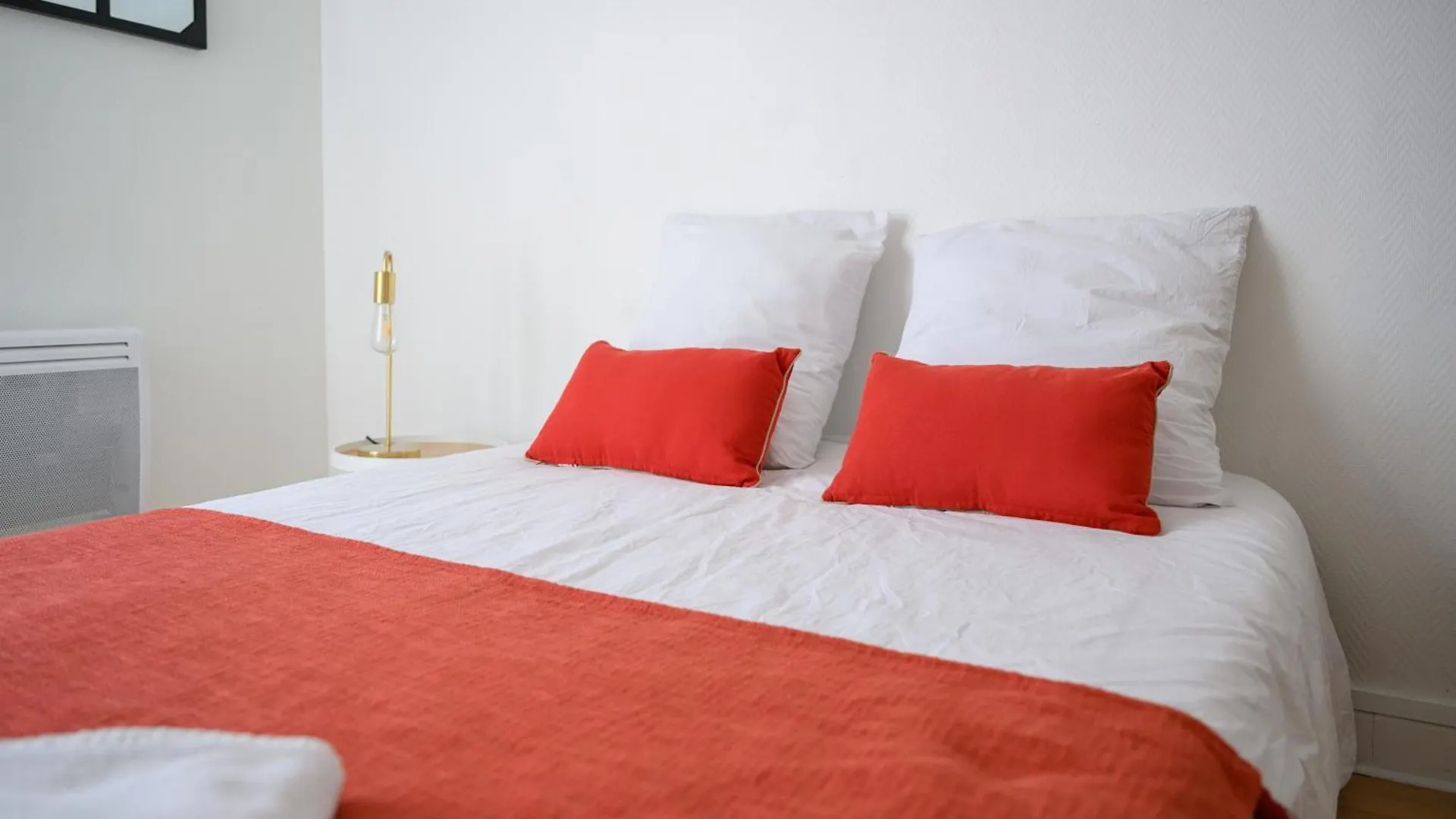 Апартаменты Grand Appartement Avec Balcon Hyper - Centre Тарб