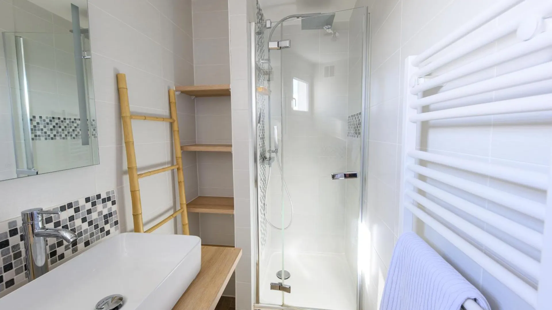 Grand Appartement Avec Balcon Hyper - Centre Тарб Франция